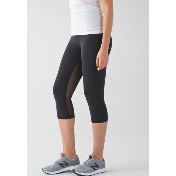 Lululemon Outrun 17" Crop Legging - Black - Size 8 - Picture 1 of 14